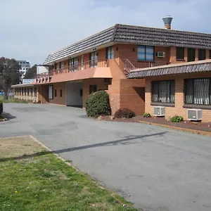 Lyneham Motor Canberra